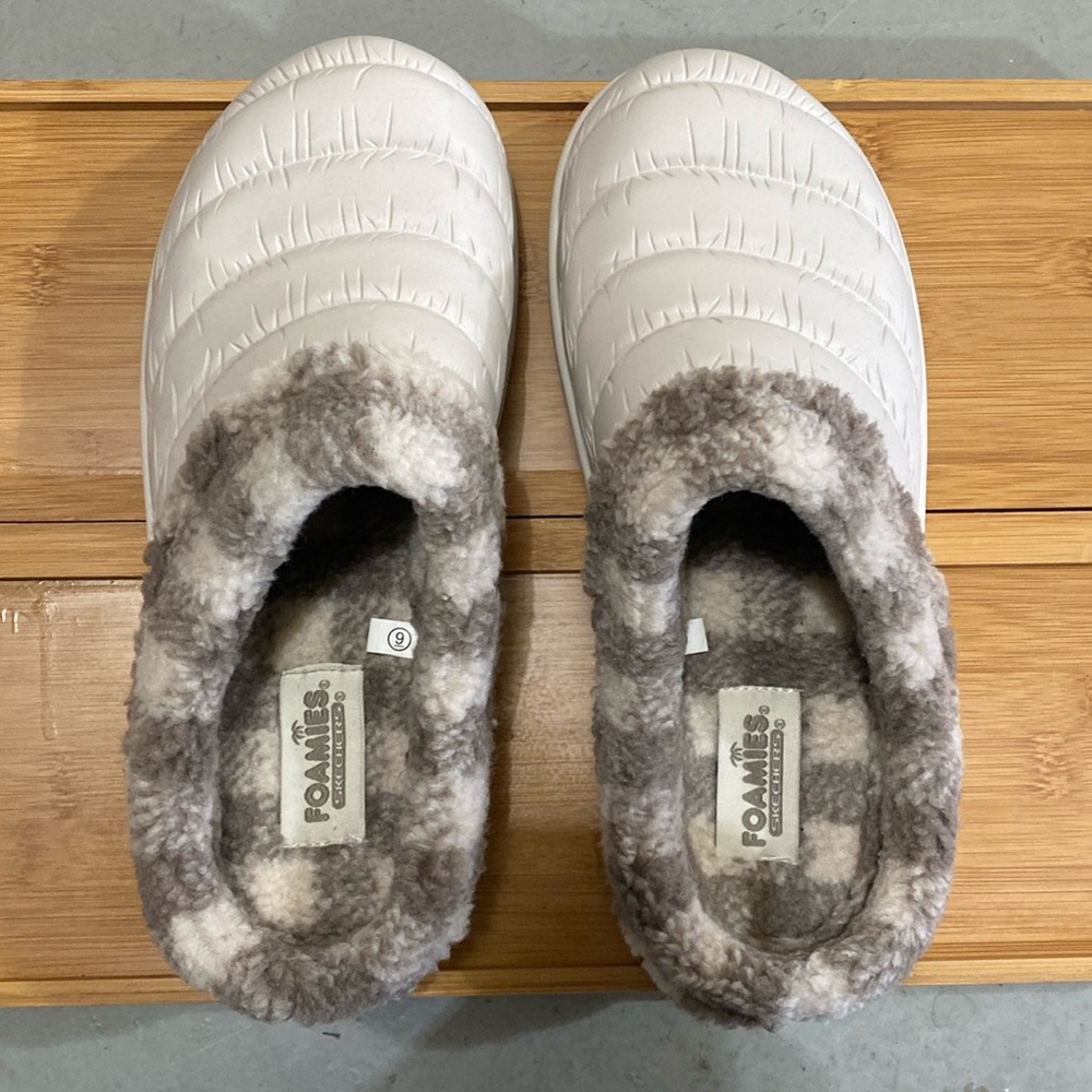 Sketchers Foamie Cozy Camper